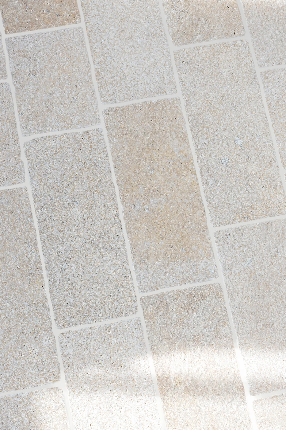 Dijon Seasoned Limestone Cobbles - Image 2