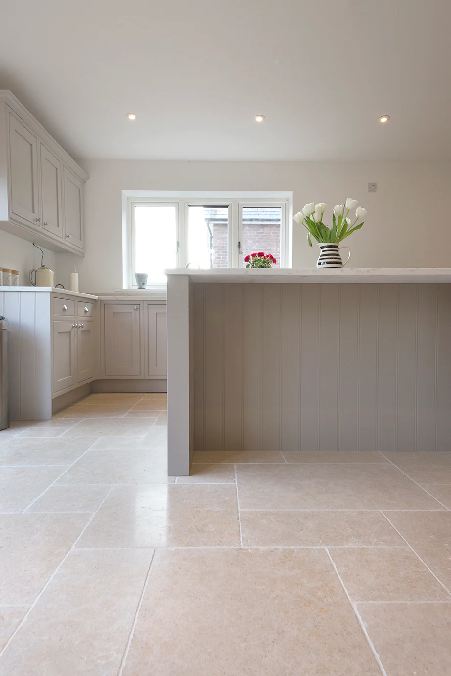 Dijon Tumbled Limestone Tiles - Image 15