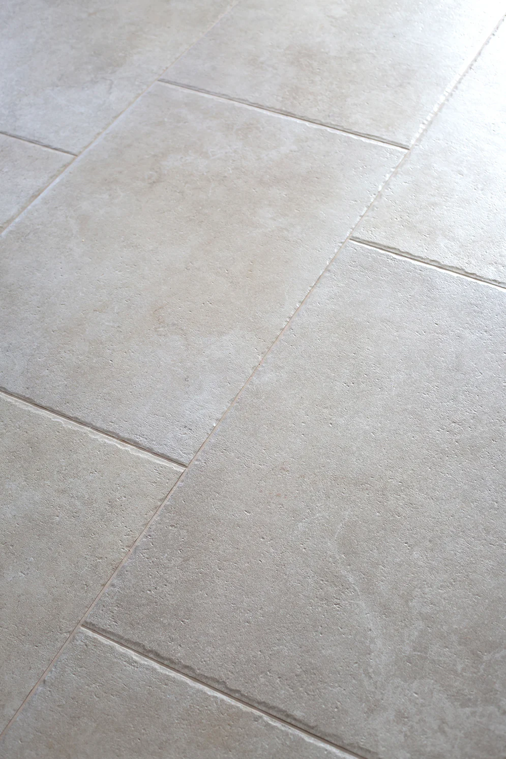 Hambleton Ivory Textured Stone Effect Porcelain - Image 20