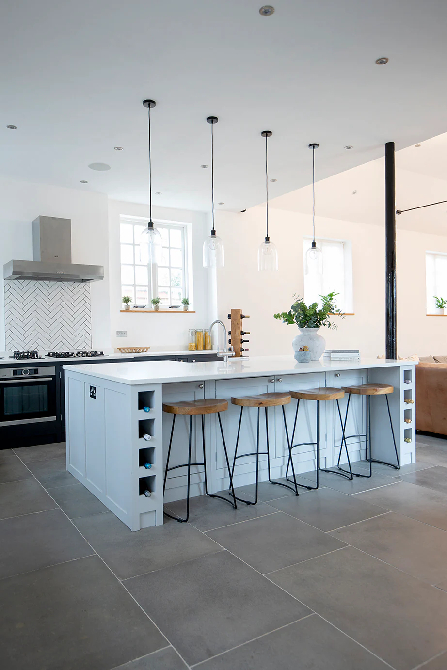 Hampton Grey Softly Aged Limestone Tiles - Image 3