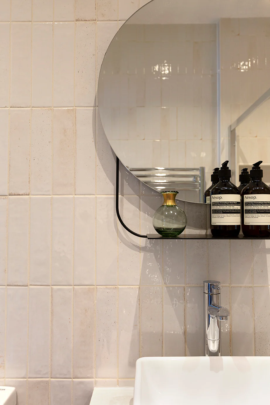 Hockley Antiqued White Metro Tiles - Image 4