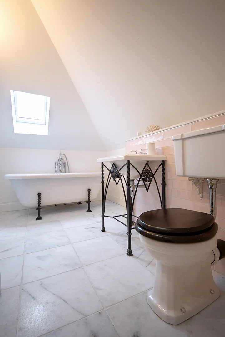 Parisian White Tumbled Marble Tiles - Image 4