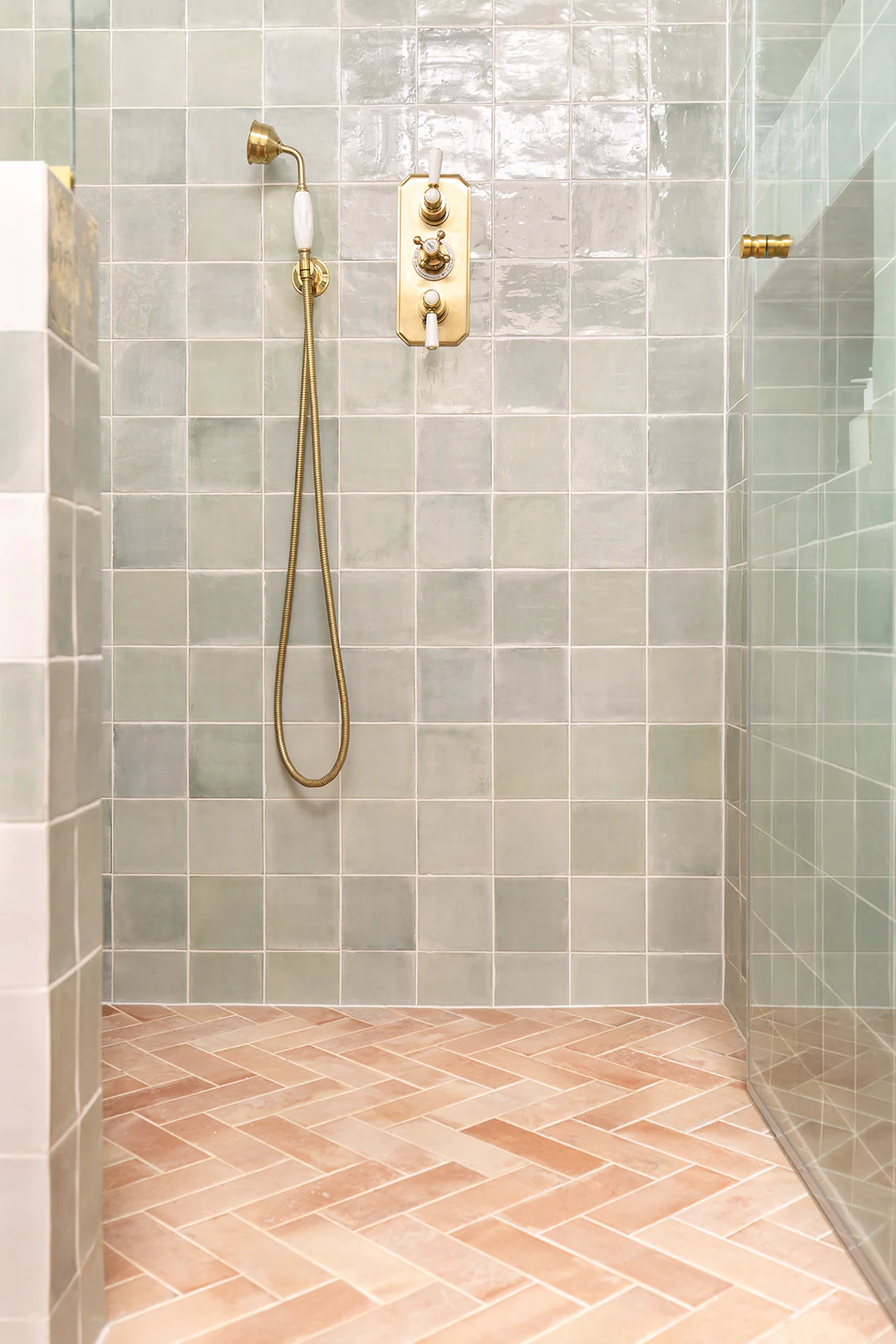 Pastello® Seagrass Gloss Square Tiles - Image 5