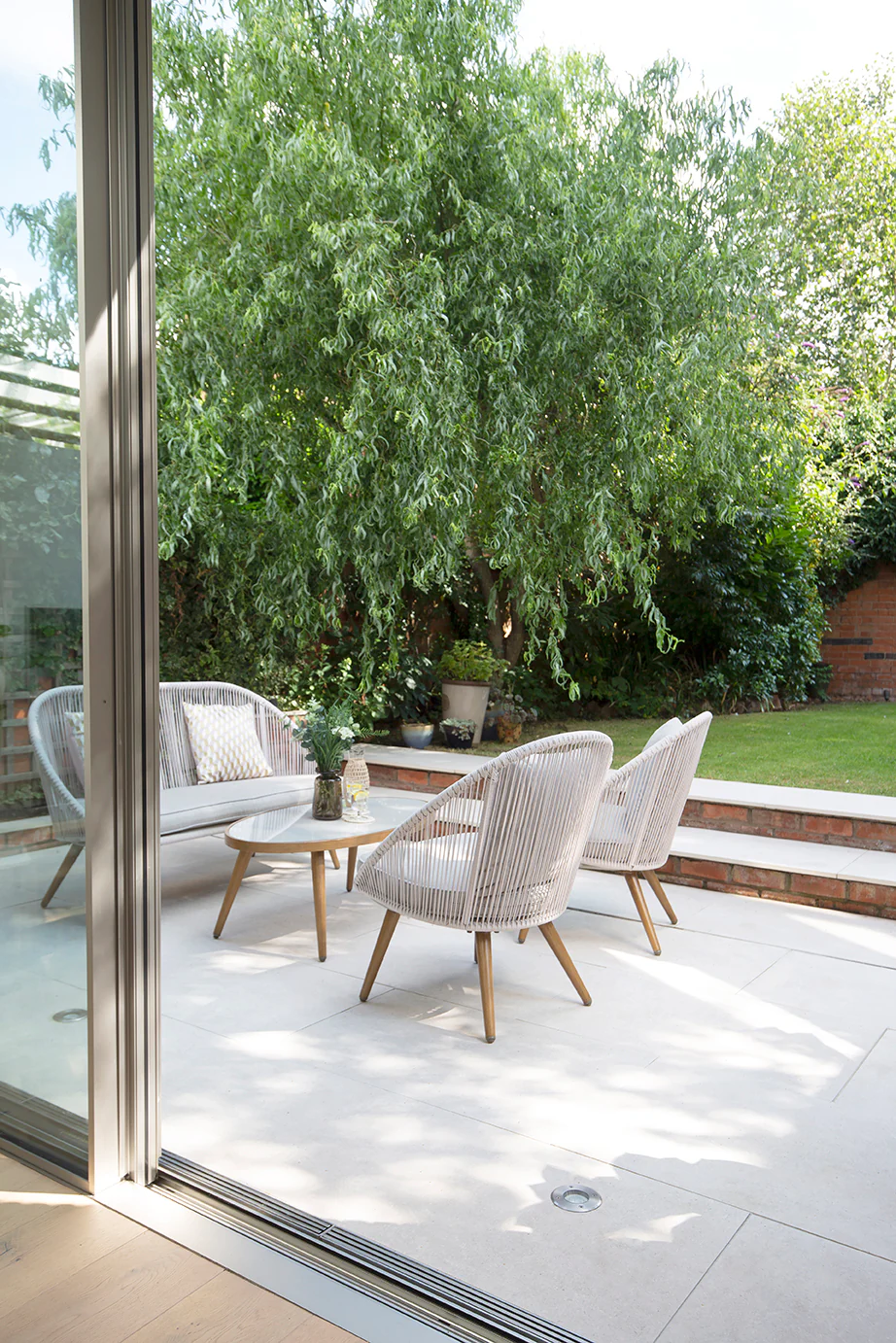 Tiverton White Pearl Stone Effect Porcelain Paving - Image 4