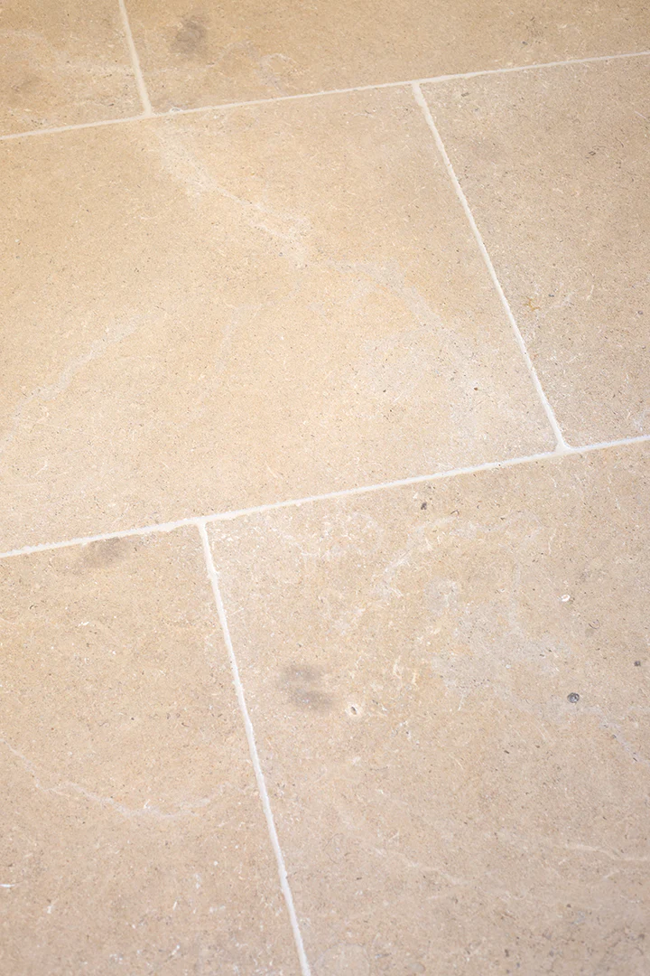 Tuscany Tumbled Limestone Paving - Image 6